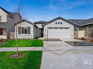 92 S Ryde Ave, Kuna, ID 83634