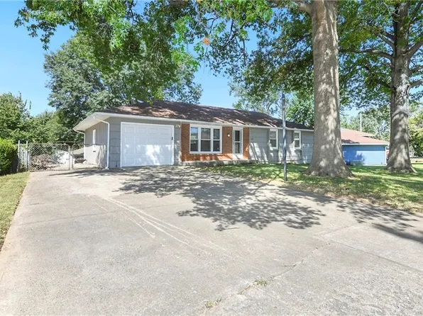 136 N 80th Ter, Kansas City, KS 66111