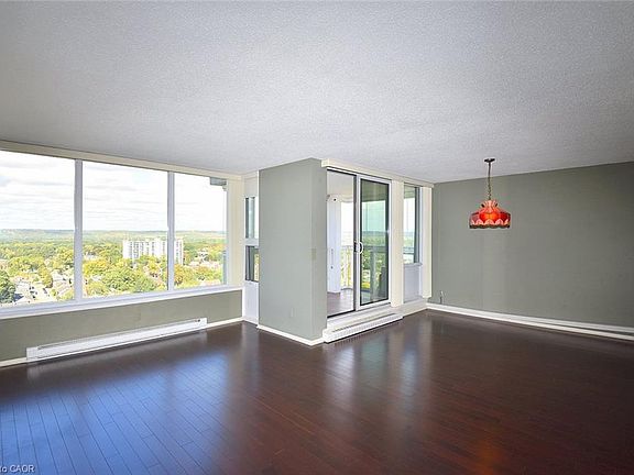 4th image of 75 Queen St N #2007