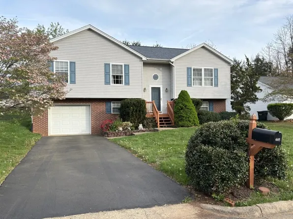 605 Bull Run, Staunton, VA 24401