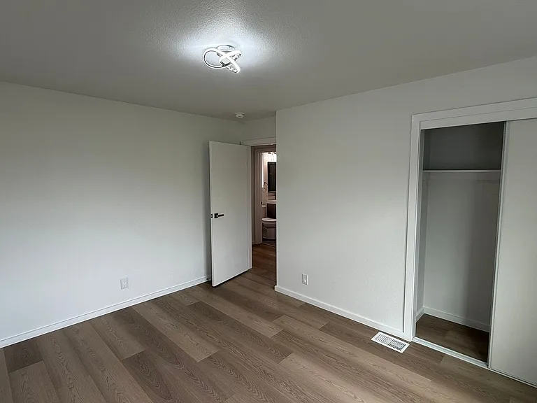 RC - 1630 Oakdale, Ave., San Francisco, CA, 94124 — Photo 37