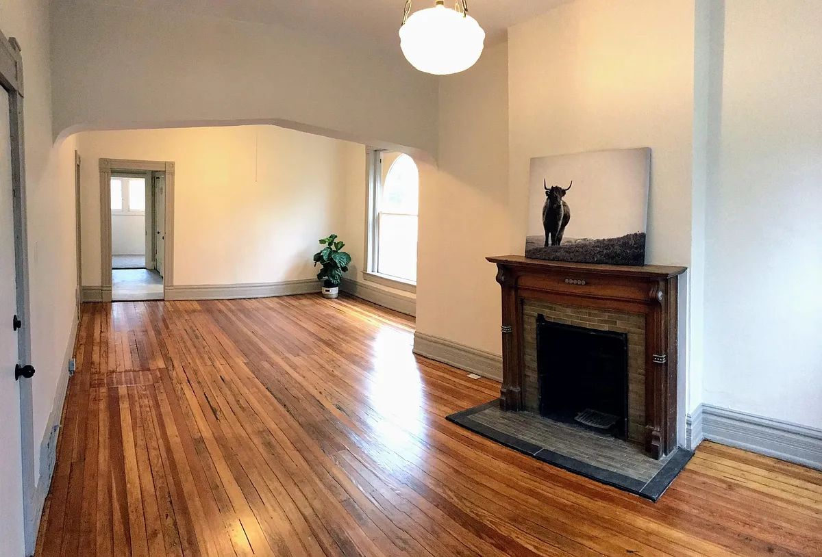 Building Photo - 129 W 3rd Ave #A