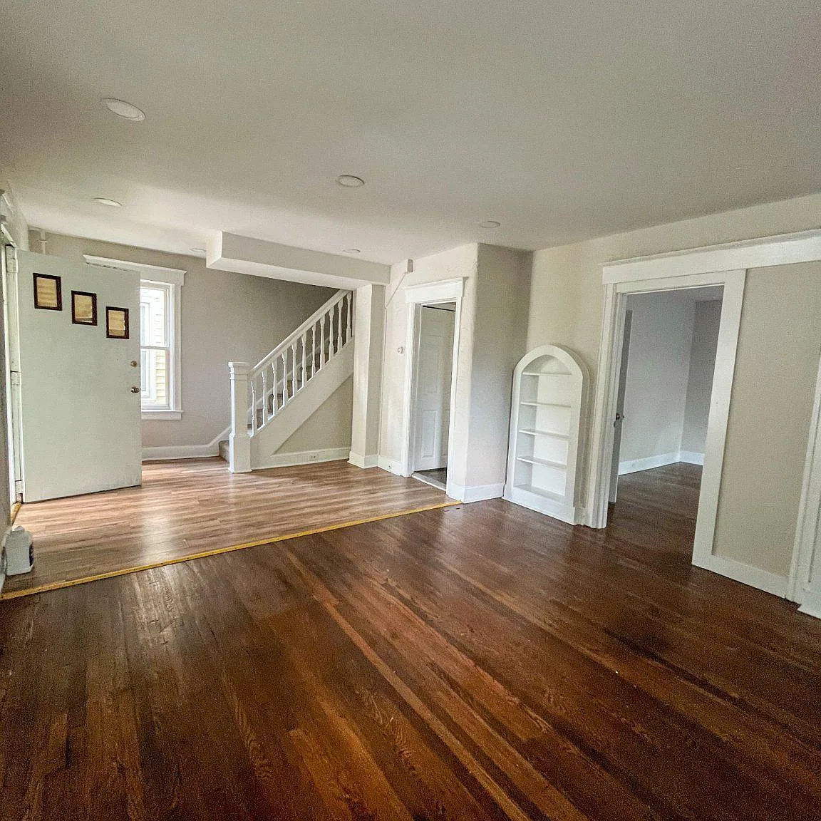 3 bed, 1.5 bath, 1340 sqft, $2,300 — Photo 3