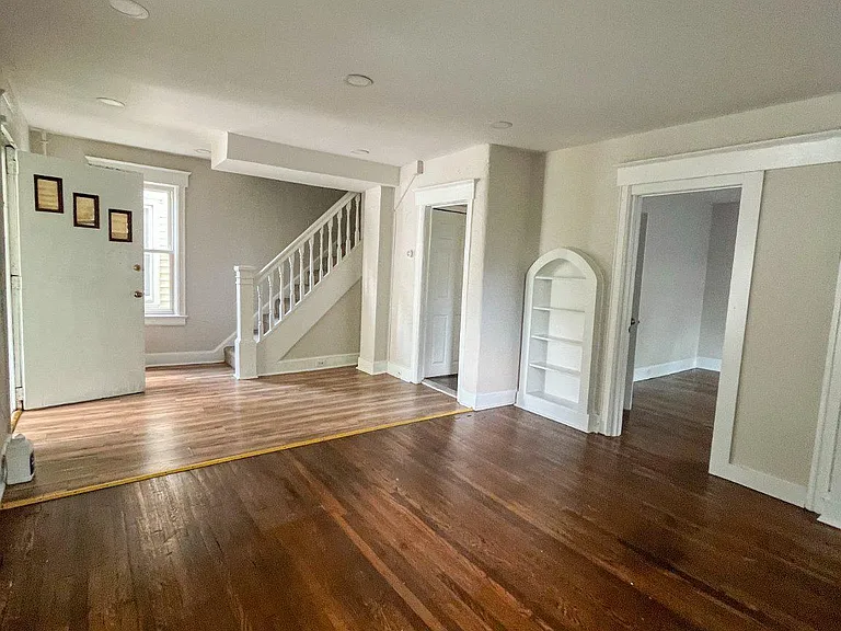 103 Newell Ave — Photo 3