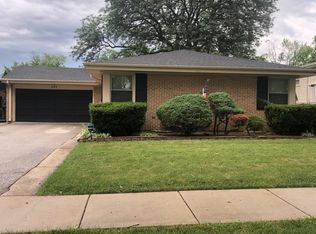 693 Mark Ave, Des Plaines, IL