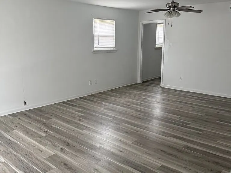 4759 Francis Dr — Photo 4