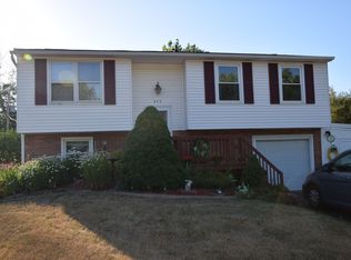 243 Vollmer Pkwy, Rochester, NY 14623