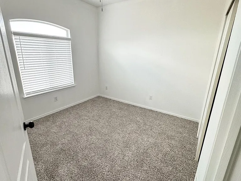 12808 Luis Cortinas — Photo 12
