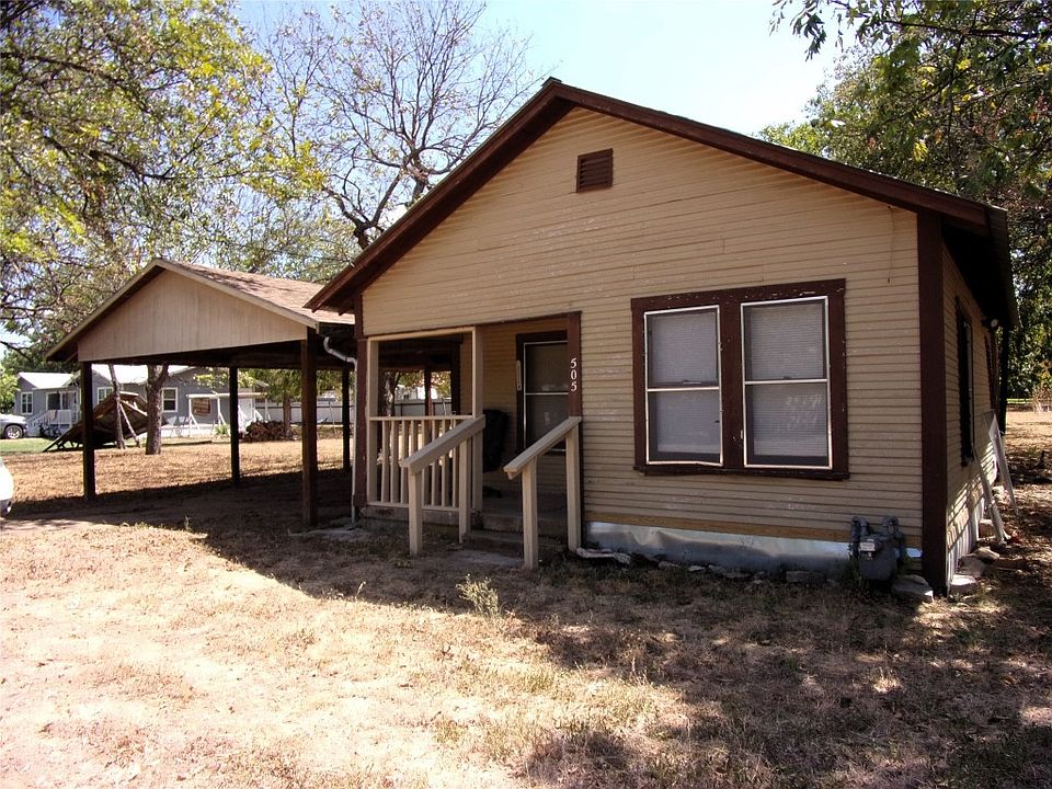 1st image of 505 W Pecan St