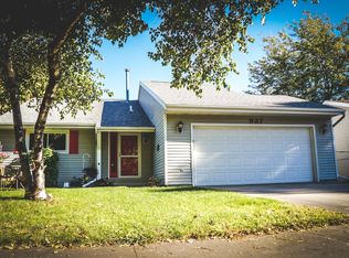 937 Chalet Dr NW, Rochester, MN 55901