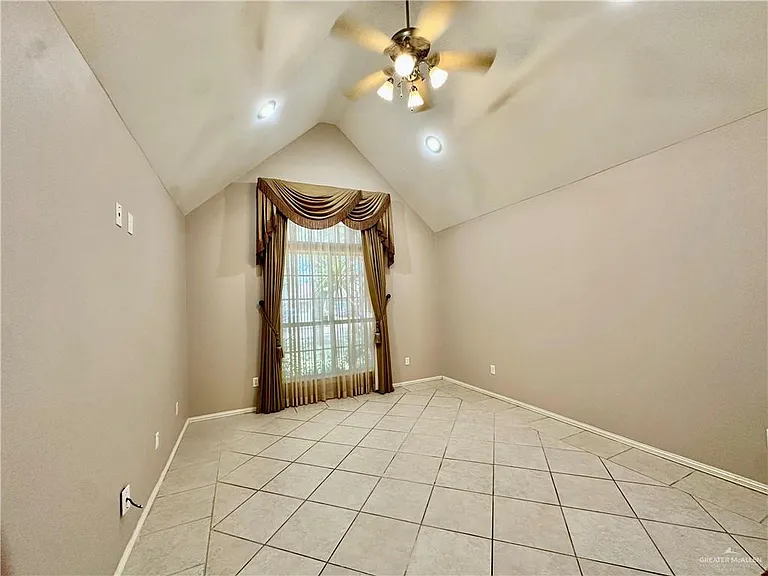 4104 San Roman St — Photo 19