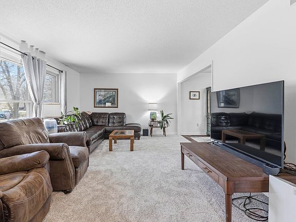 5th image of 4014 Coachman Rd