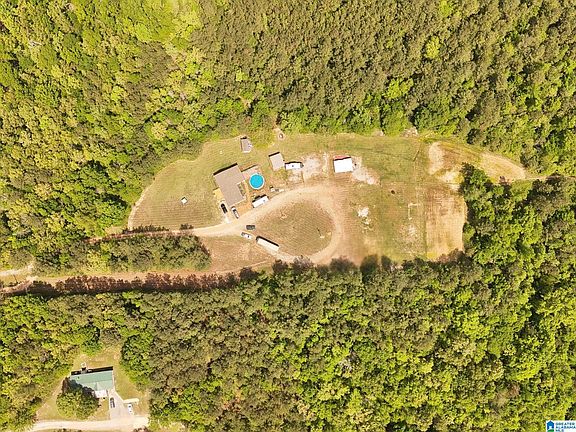 2nd image of 1336 Estes Rd