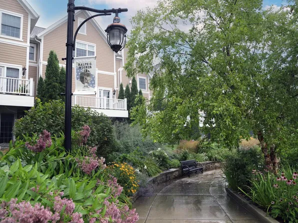 1230 Water TERRACE, Grafton, WI 53024