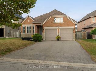 35 Falkirk Cres, Vaughan, ON L6A 2E3