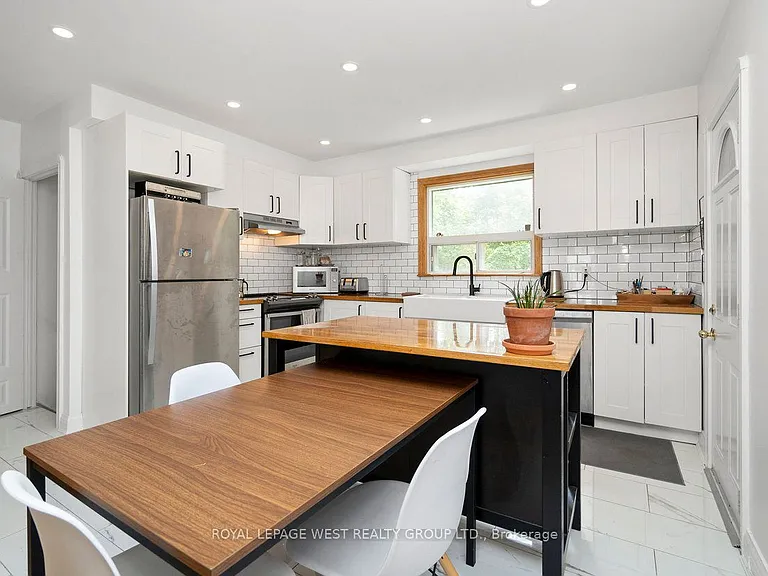 22 Beaucourt Rd — Photo 7