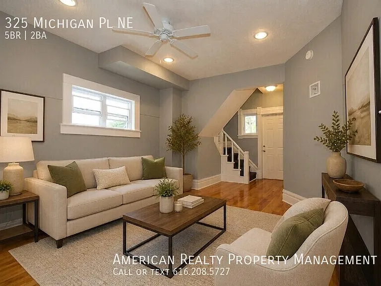 325 Michigan Pl NE — Photo 1
