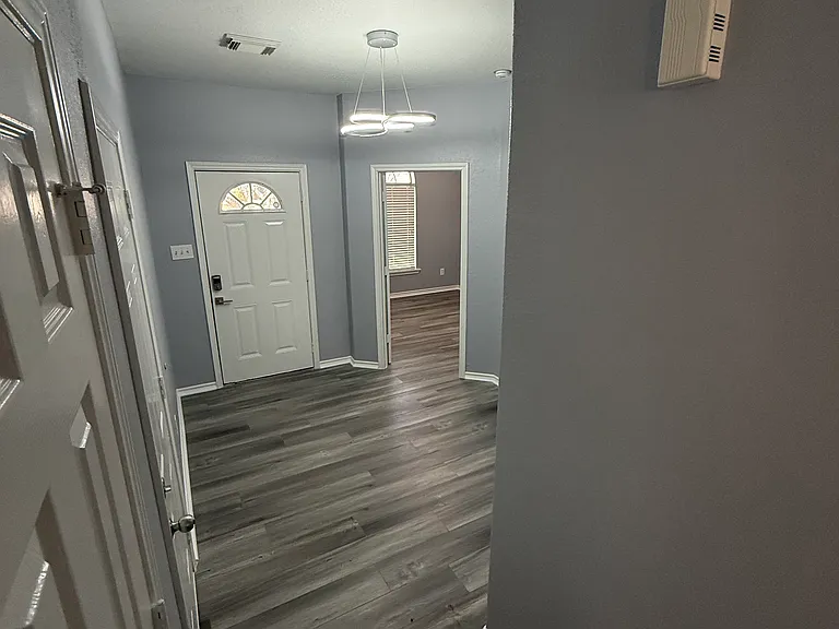 218 Texas Ave — Photo 8