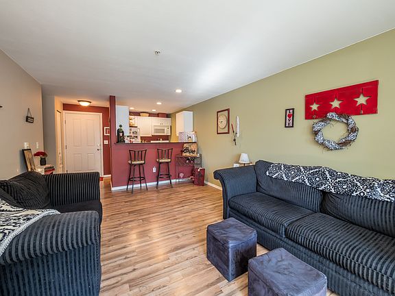 2nd image of 18621 Blueberry Ln Unit B307