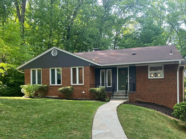 6370 Dockser Ter, Falls Church, VA 22041