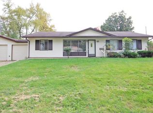 85 Ridgeway Dr, Decatur, IL 62521