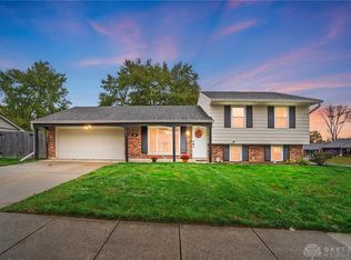 100 Cedar Hill Ln, Springboro, OH 45066