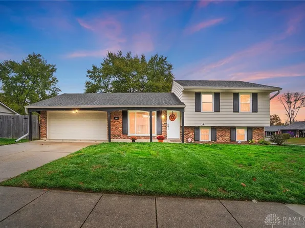100 Cedar Hill Ln, Springboro, OH 45066