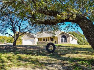 305 Rolling Hills Rd, Gatesville, TX 76528