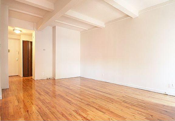 2nd image of 160 Bleecker St APT 6EE