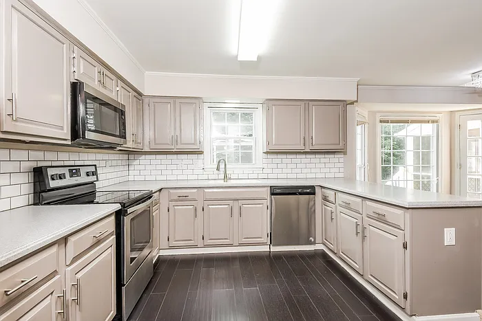 1502 Oakmoor Pl — Photo 11