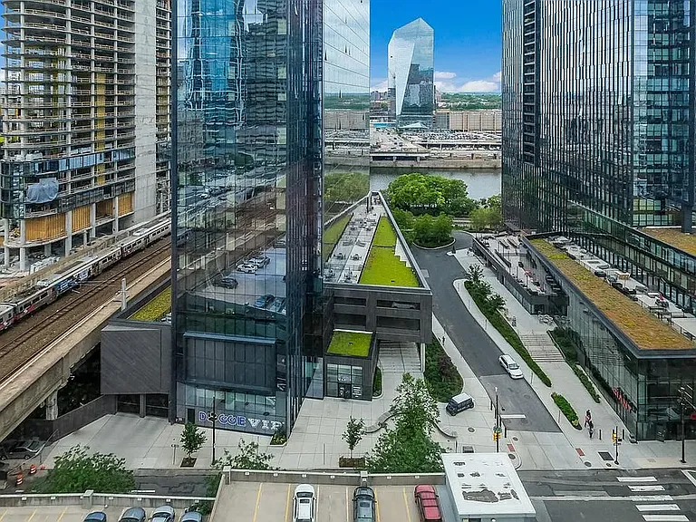 2200 Arch St #705 — Photo 10