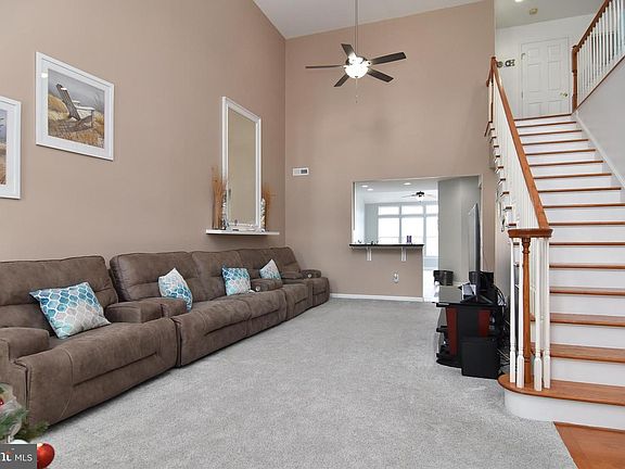 5th image of 37464 Oliver Dr