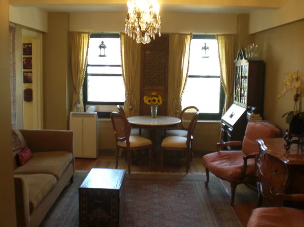 300 West 23rd Street image 1 of 4