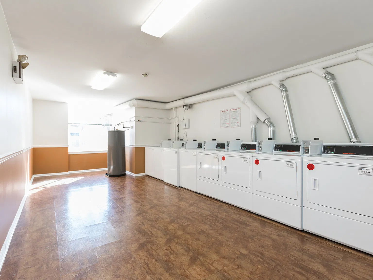 Chandler Apartments — Photo 4