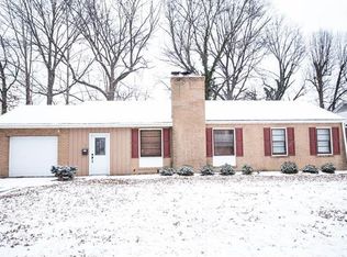 916 Wild Cherry Ln, Saint Louis, MO