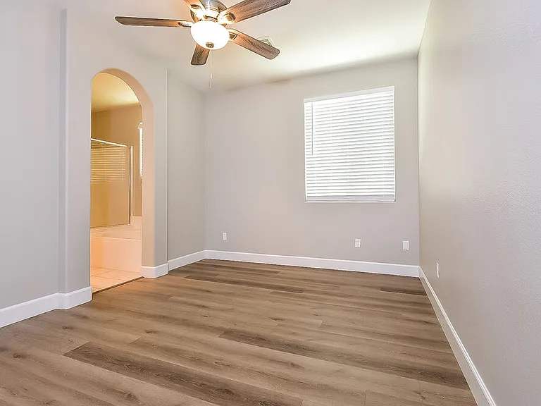 4027 Sparrow Rock St — Photo 10