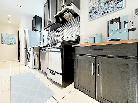 Rented by Vector New York, LLC | media 14