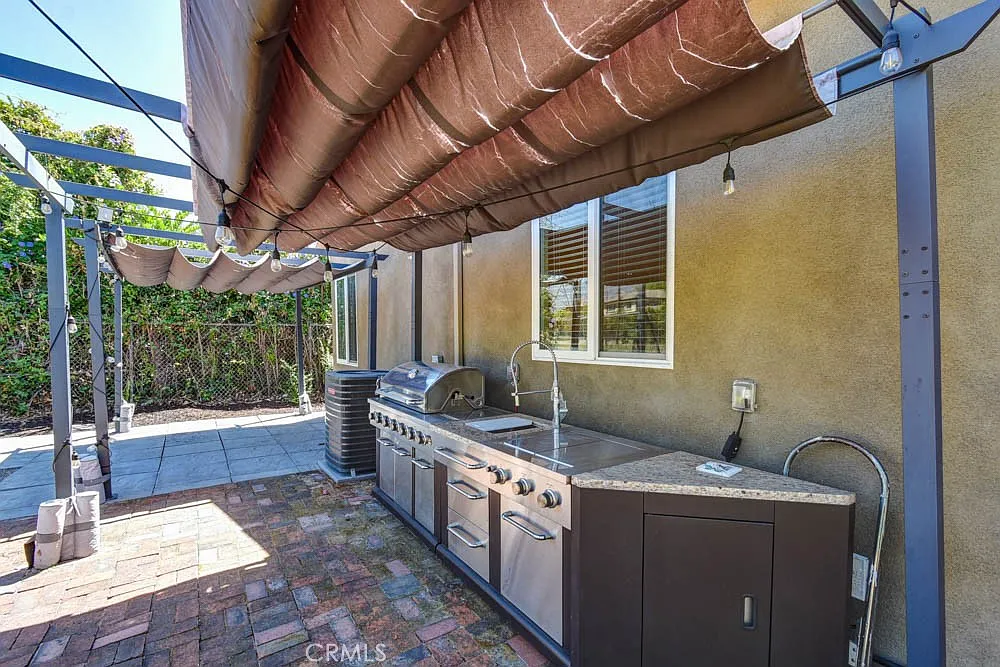 3 bed, 1200 sqft, $4,200 — Photo 2