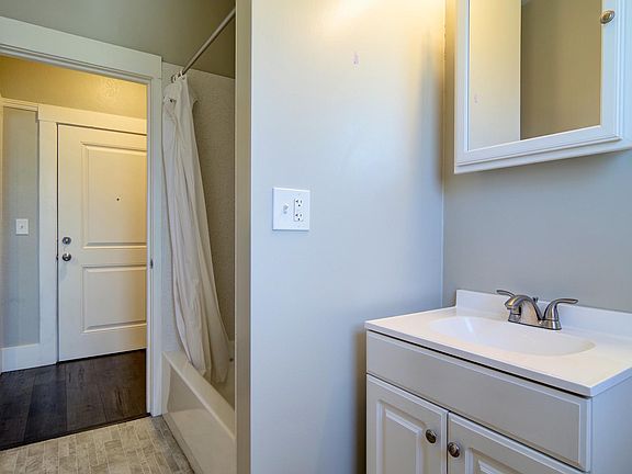 3rd image of 1201 B St #21