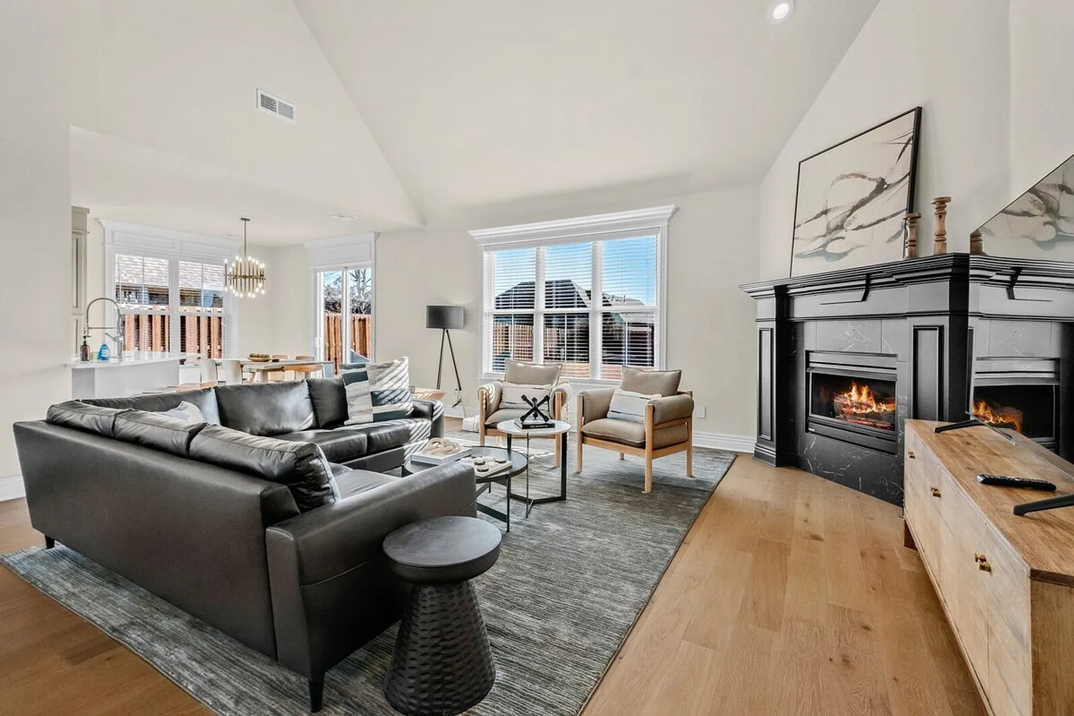 4 bed, 2.0 bath, 2271 sqft, $5,277 — Photo 1