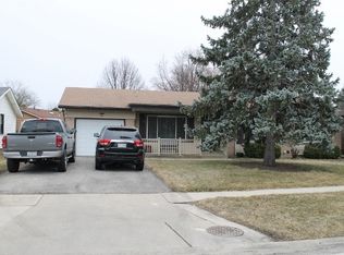 60 Kenilworth Ave, Elk Grove Village, IL 60007