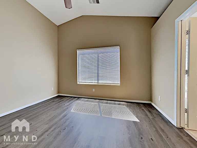 24484 N Shelton Way — Photo 10