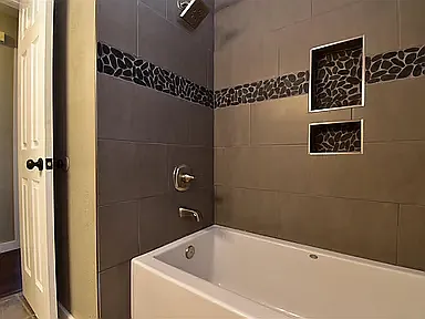 123 SE Surrey Ln — Photo 5