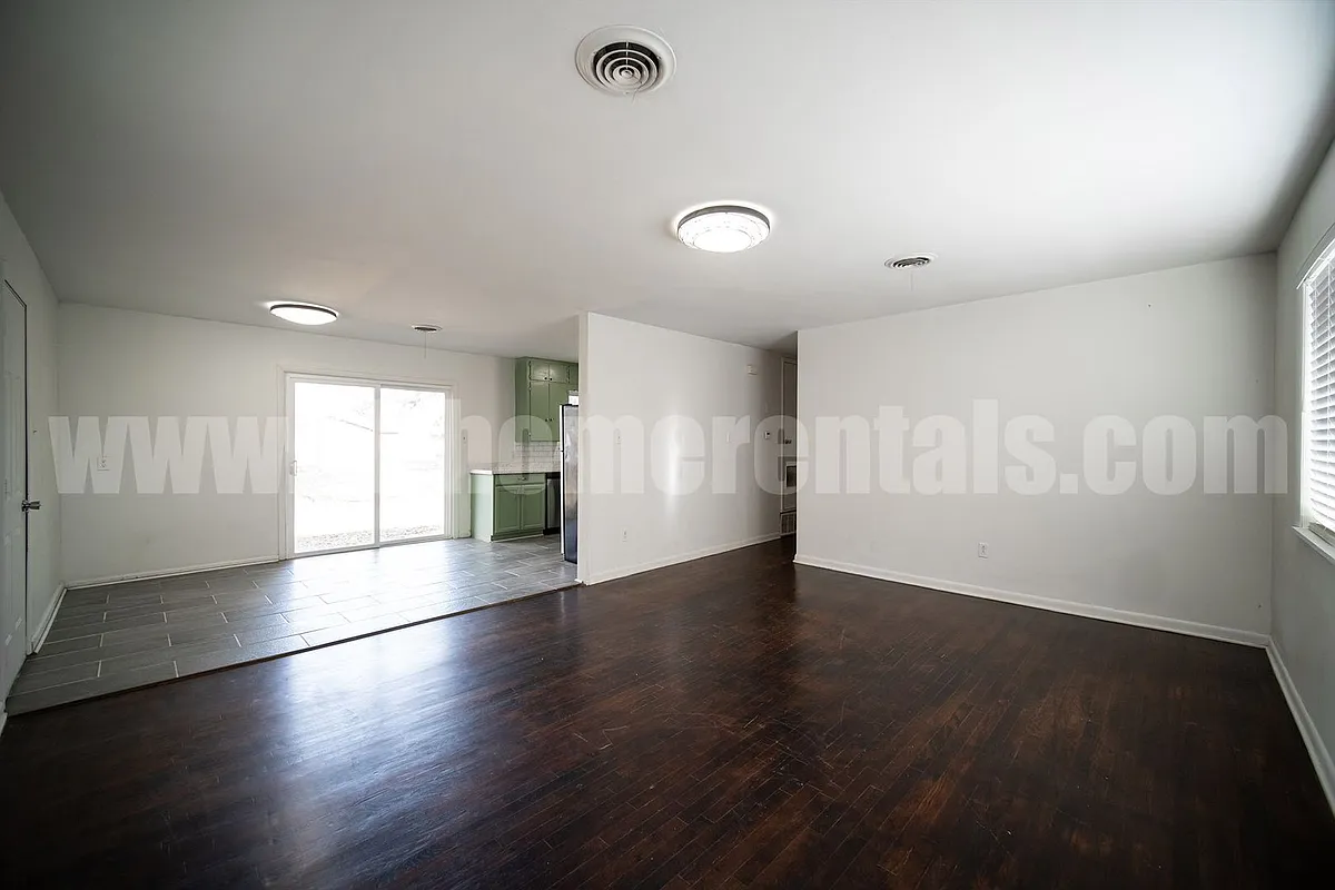Building Photo - 412 Herford St