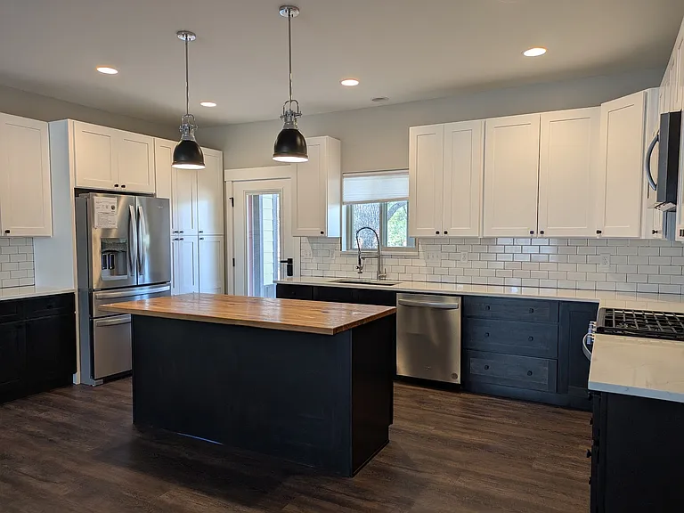 347 Sandlewood Dr — Photo 1