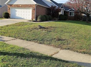 10 Urban Ln, Brookville, OH 45309