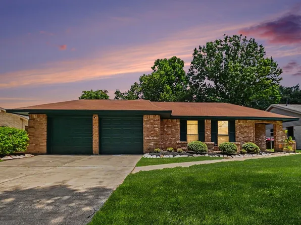 10323 Kirkwren Dr, Houston, TX 77089