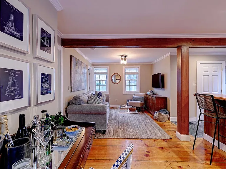 39 Kingston Ave #A — Photo 3