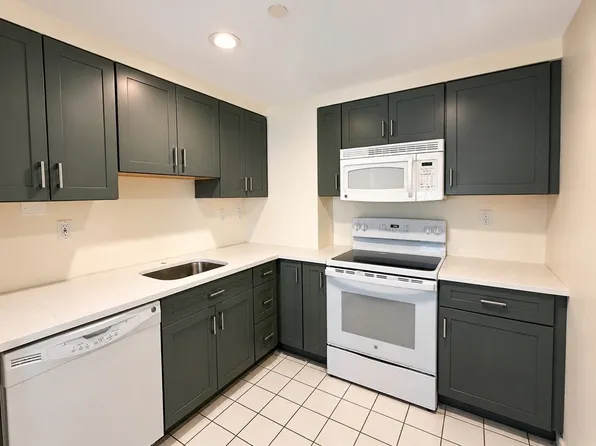 10 Rogers St #407A, Cambridge, MA 02142
