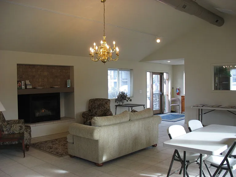2 Bed/1 Bath in 55+ Independent Living Community — Photo 17